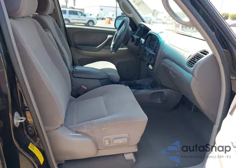 2004 Toyota Sequoia Sr5 V8 from USA, damaged, VIN 5TDZT34A74S229166